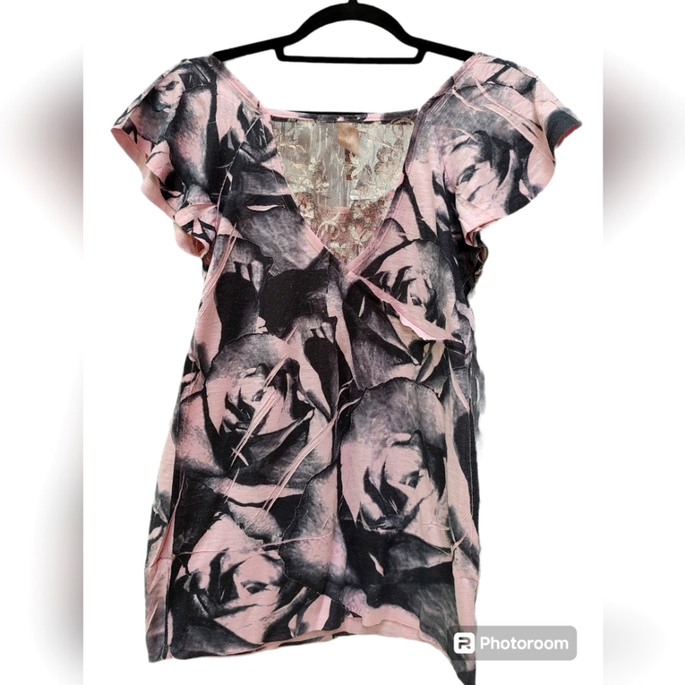 Short sleeve | Ruffly trim - Picture 2 of 4